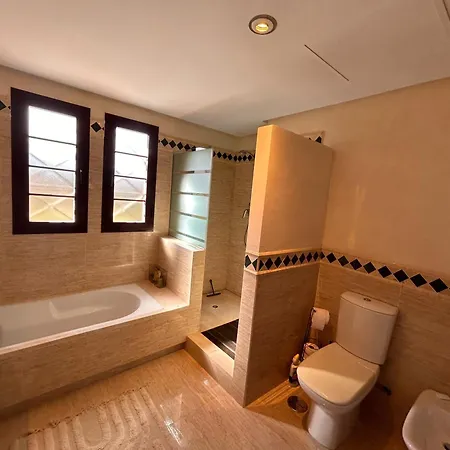 דירה Luxurious 2 Bedroom Garden At El Soto Free Golf - Gym- Tennis - Paddle *