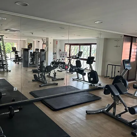 Luxurious 2 Bedroom Garden At El Soto Free Golf - Gym- Tennis - Paddle דירה